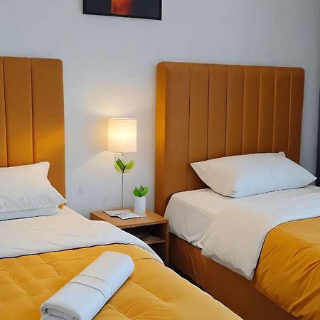 Moderne Appartement Au Plein Centre-Ville En Face Hilton & La Gare De Train Tgv Avec Climatisation Tanger Ngoại thất bức ảnh