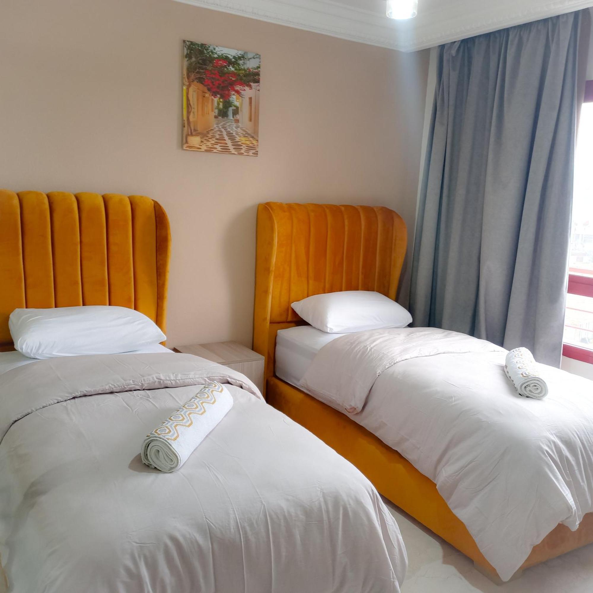 Moderne Appartement Au Plein Centre-Ville En Face Hilton & La Gare De Train Tgv Avec Climatisation Tanger Ngoại thất bức ảnh