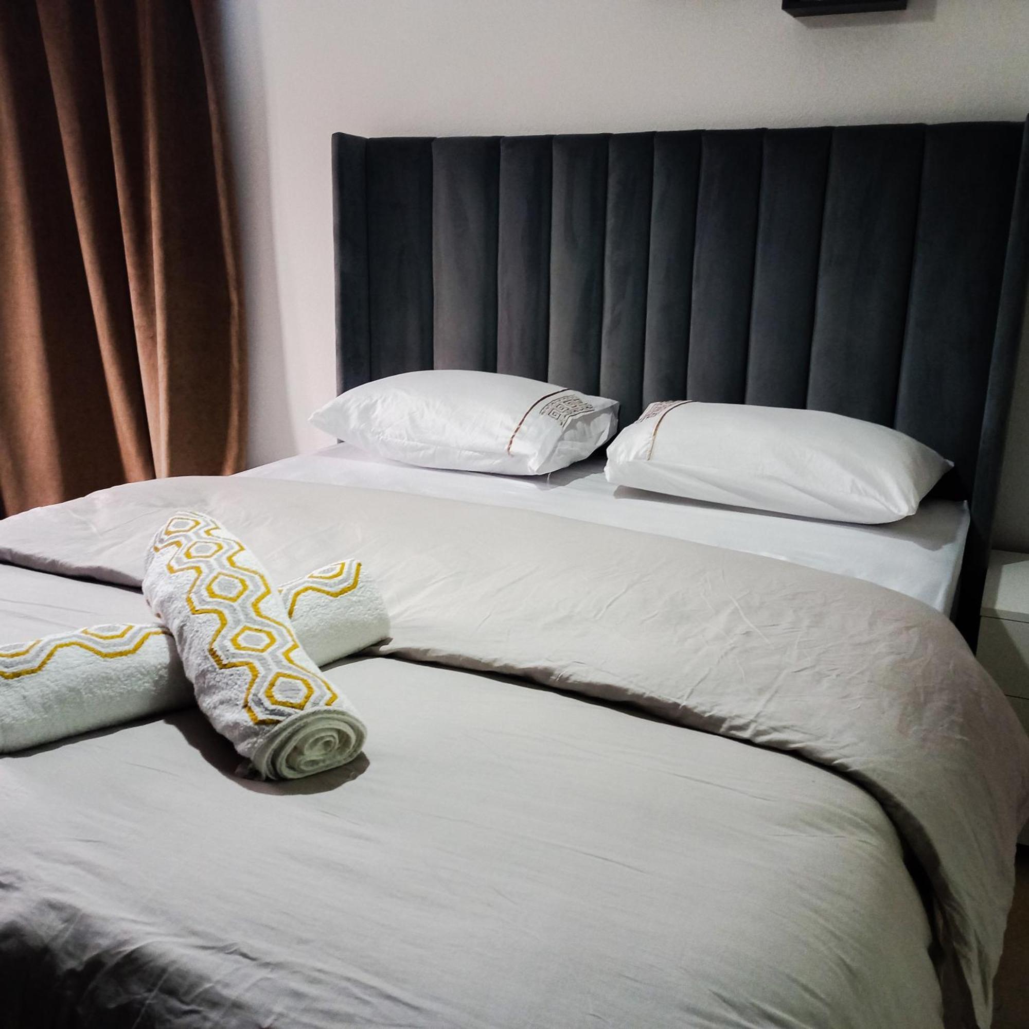 Moderne Appartement Au Plein Centre-Ville En Face Hilton & La Gare De Train Tgv Avec Climatisation Tanger Ngoại thất bức ảnh