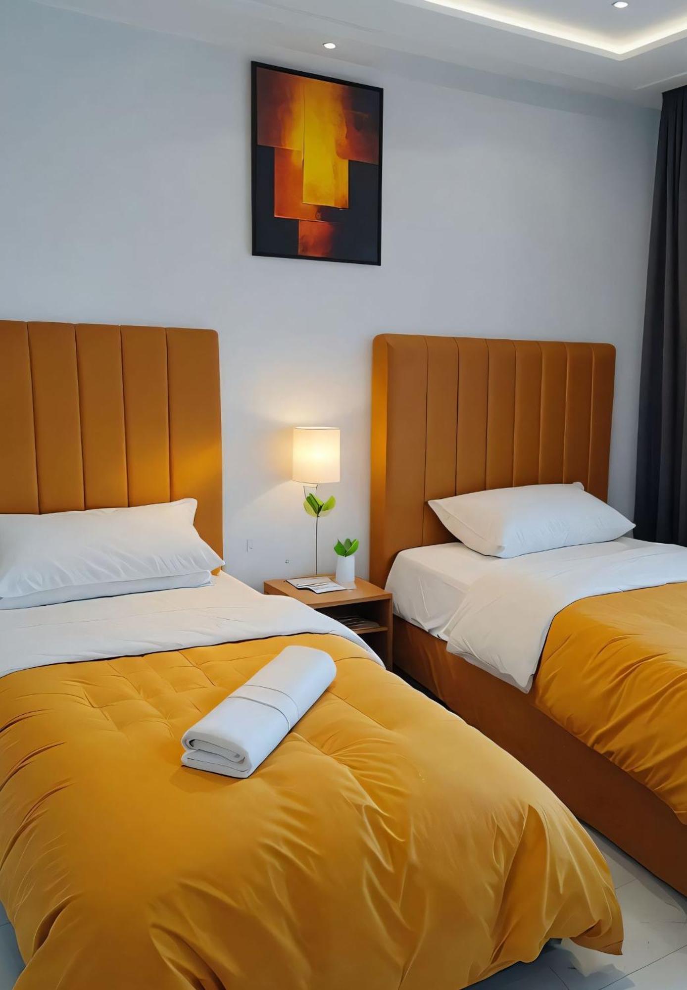 Moderne Appartement Au Plein Centre-Ville En Face Hilton & La Gare De Train Tgv Avec Climatisation Tanger Ngoại thất bức ảnh